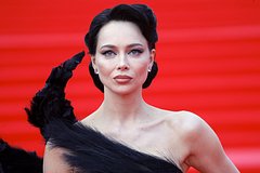 Самбурская отвергла извинения сбившего ее на мопеде солиста группы «Чай вдвоем»