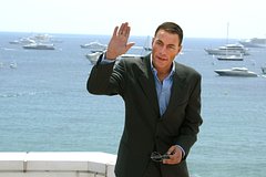 В Госдуме назвали перебежчиком попросившегося в Россию Ван Дамма