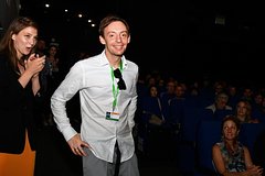 Получивший ножевые ранения от подруги актер назвал произошедшее обычной ссорой влюбленных