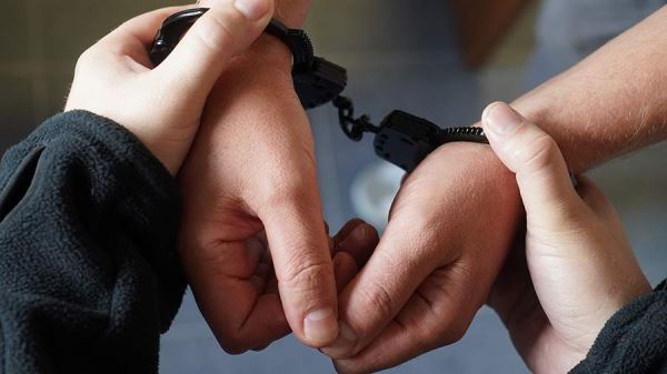 Суд приговорил к 5,5 года колонии четверых журналистов за сотрудничество с ФБК