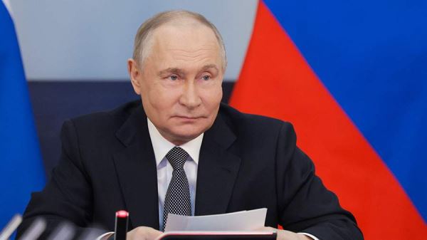 Путин заявил о необходимости поддержки опорных пунктов для развития инфраструктуры