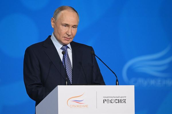 «Это те люди, которых мы считаем преступниками». Путин объяснил удар по собранию военных ВСУ в Сумах и подвел итоги перемирия