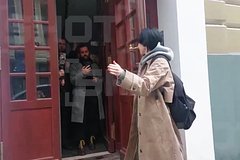 Дочь Ефремова выгнала журналистов из дома актера