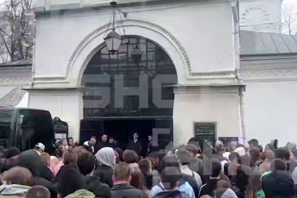 В Москве прощаются с рэпером Пашей Техником