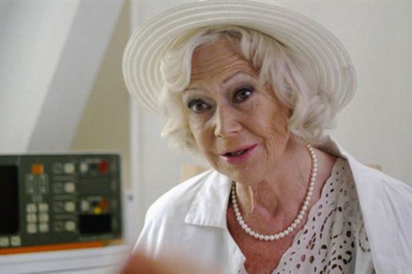 87-летней Светлане Немоляевой вызвали скорую из-за проблем с сердцем