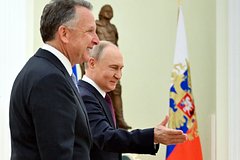 Путин и спецпосланник Трампа три часа беседовали в Кремле. Как прошли переговоры и чего удалось достичь?