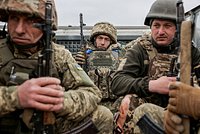 «Тишина в ответ на тишину». Как украинские власти и военные отреагировали на объявленное Россией пасхальное перемирие?