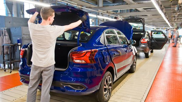 АвтоВАЗ начал производство новой модели Lada Iskra