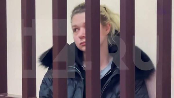 Суд оставил в СИЗО обвиняемую в убийстве экс-мэра Самары Тархова