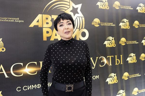 Лолита за кулисами шоу