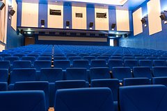 Россияне стали реже ходить в кинотеатры