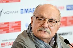 Михалков передаст американское ружье на нужды СВО